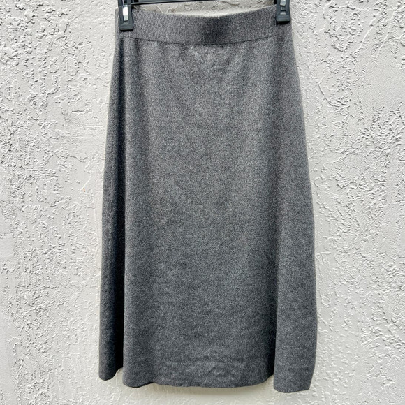 NWOT Banana Republic High Rise Elastic Waist Pull On Midi Skirt Gray Women's XXS - Picture 5 of 6